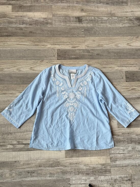 Alfred Dunner Tops - Alfred Dunner blue embroidered 3/4 sleeve blouse size petite small J36